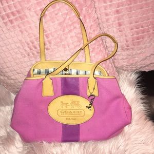 Very cute spring coach bag 💼
